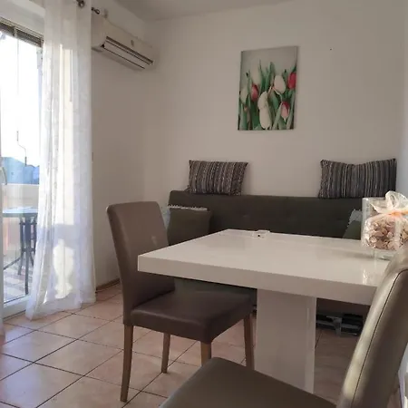 Apartman Golic *