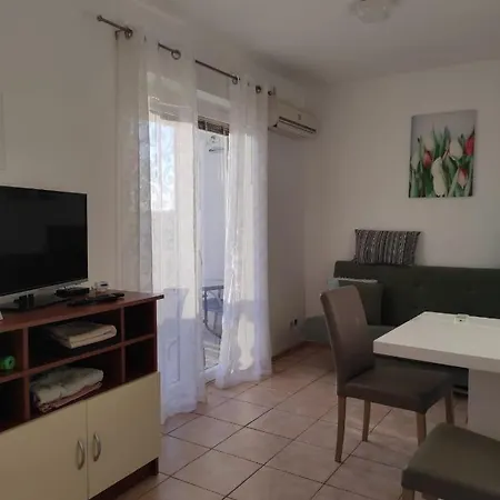 Golic Biograd Na Moru