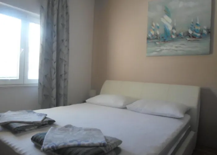 Golic * ביוגראד נה מורו