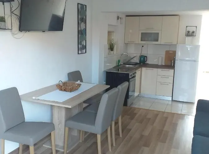 Golic * ביוגראד נה מורו