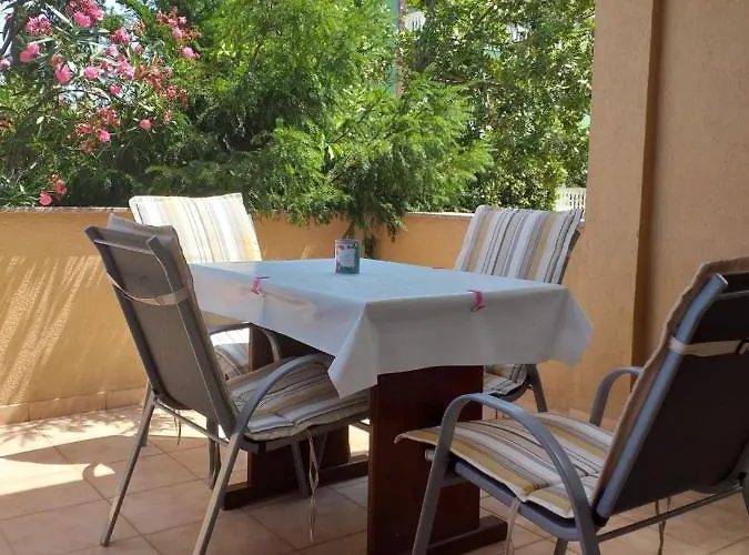 Golic Biograd Na Moru