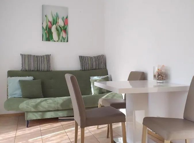 Apartament Golic *