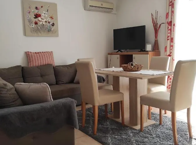 Apartament Golic