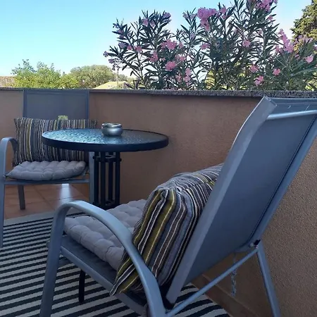 アパート Golic ビオグラード・ナ・モル