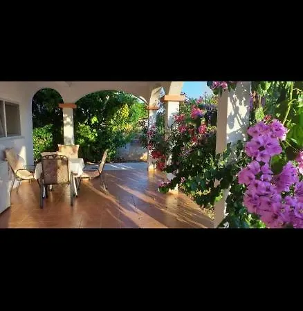 アパート Golic *