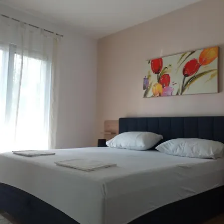 Golic アパート *