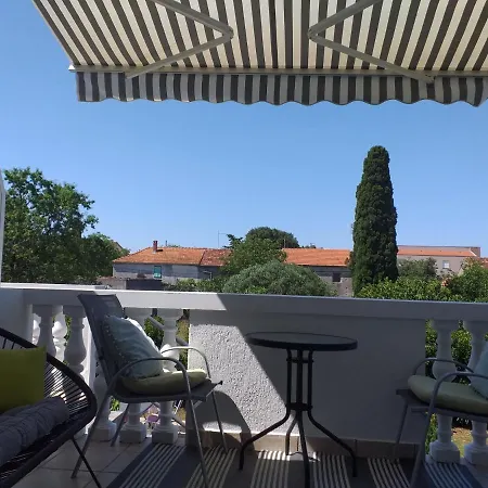 Golic アパート *